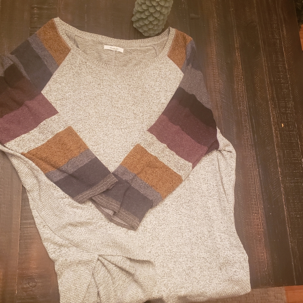 Maurices top